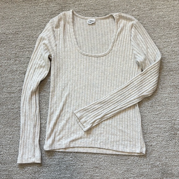 Cream scoop neck long sleeve crop - Picture 1 of 4